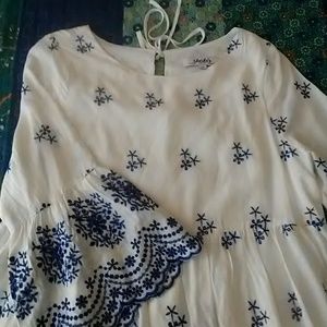 Woman's tunic top